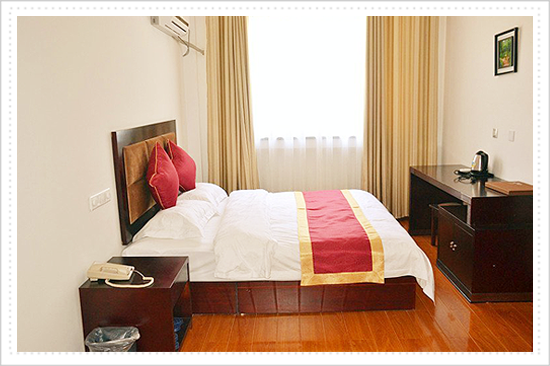 Between Mountain in Shansi character and style hotel single 198 Yuan/days (including breakfast)